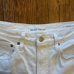 Denim Forum High Rise Boyfriend Loose - size 27.